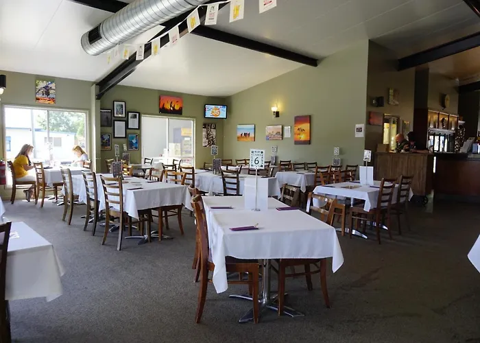 Dooley\'S Tavern & Motel Springsure